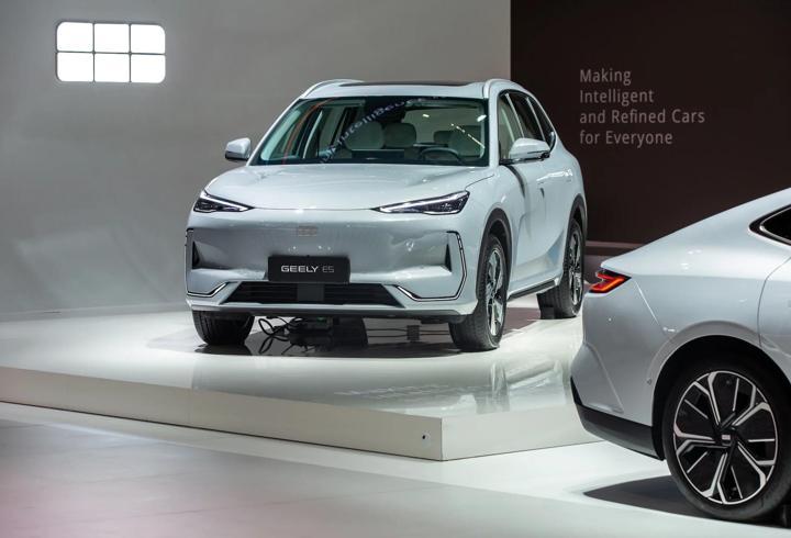 Çin'li Geely 'nin satışları 2.1 milyon adete çıktı