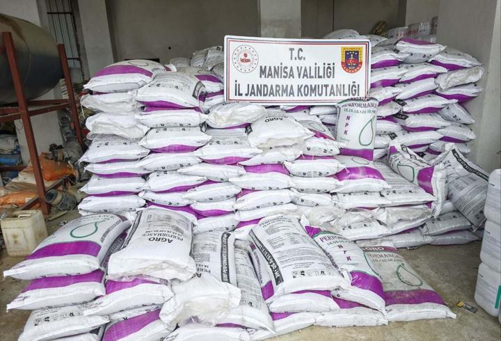 Manisa'da 29 ton sahte gübre ele geçirildi