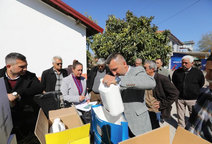 Büyükşehir'den zarar gören üreticilere destek