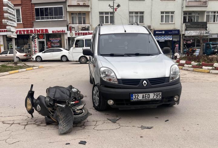 Motosiklet sürücüsü kazada yaralandı