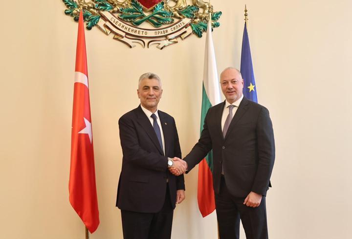 Bakan Bolat, Bulgaristan Başbakanı Jelyazkov ile görüştü