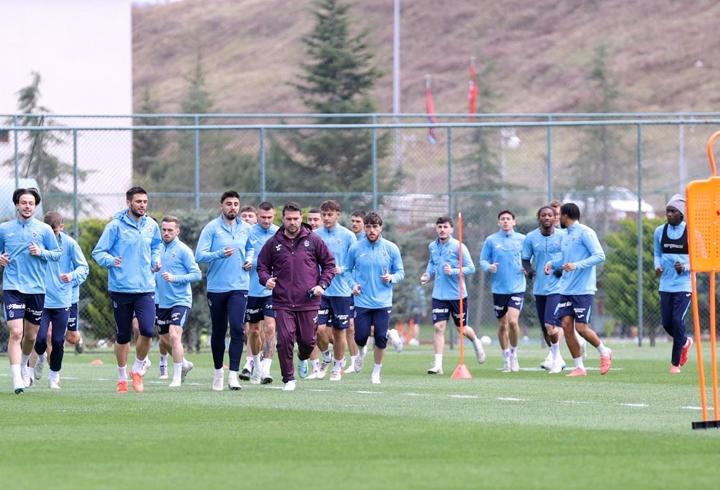 Trabzonspor'da Göztepe mesaisi sürüyor! Antrenmanda 6 eksik var...