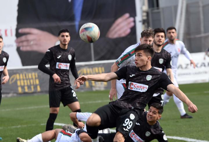 Bornova 1877 düşme hattına yaklaştı