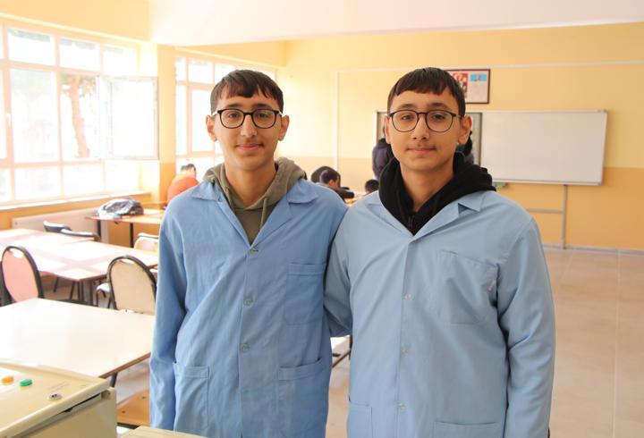 İkiz kardeşlerin elektrik elektronik mühendisliği hayali