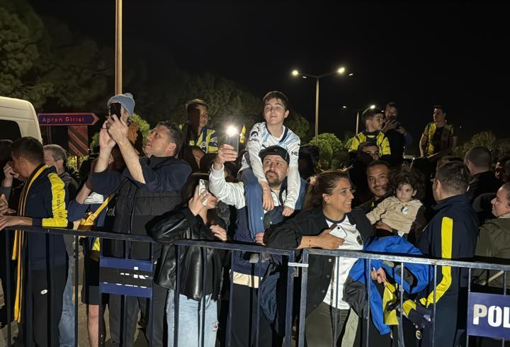 Fenerbahçe’ye Bodrum’da coşkulu karşılama