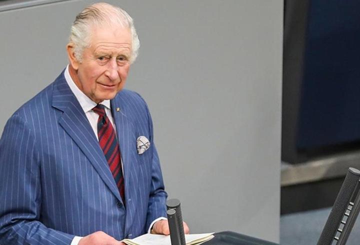 İngiltere Kralı Charles hastaneye kaldırıldı
