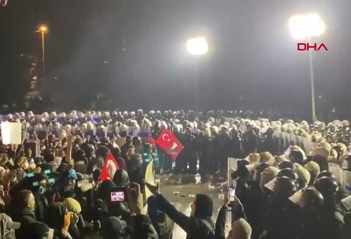 CHP eyleminde CHP'li başkana tepki: 'Şerait' yerine 'şeriat' dedi
