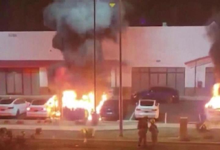 ABD’de Teslaları ateşe veren saldırgan tutuklandı