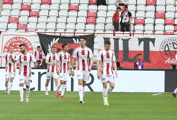 Antalya derbisinde kazanan Antalyaspor! Alanyaspor…