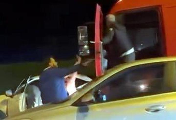 İstanbul - Avcılar'da trafik kavgası kamerada