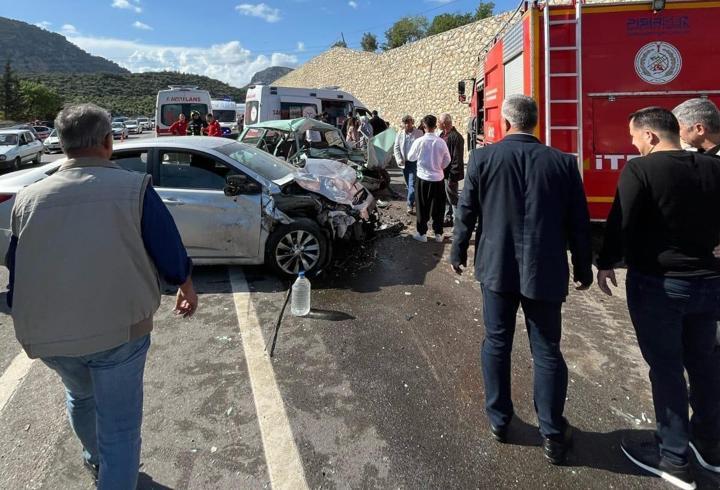 Mersin’de zincirleme kaza: 1 ölü, 9 yaralı