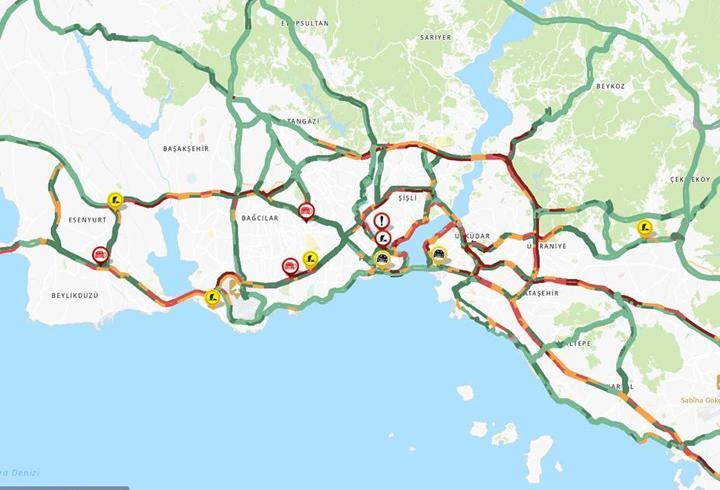 İstanbul trafiğinde yoğunluk yüzde 74 olarak ölçüldü
