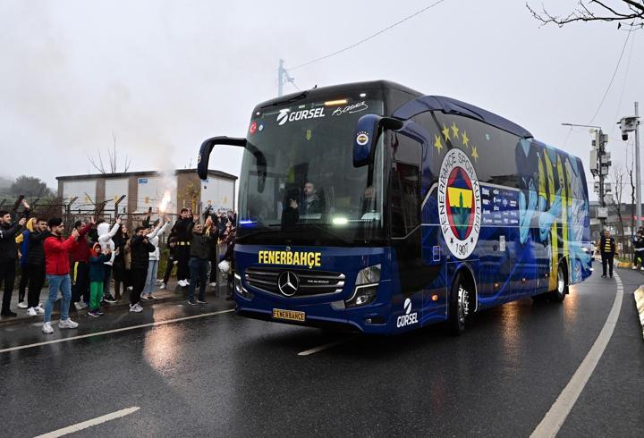 Fenerbahçe kafilesi Ülker Stadı'na hareket etti