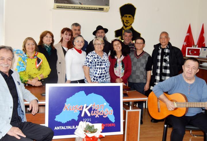 Antalya'da neşeli bayramlaşma