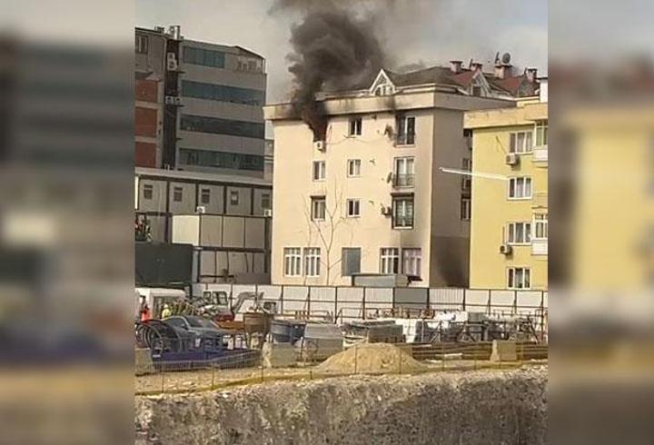 SON DAKİKA... Mecidiyeköy'de 4 katlı binada yangın!