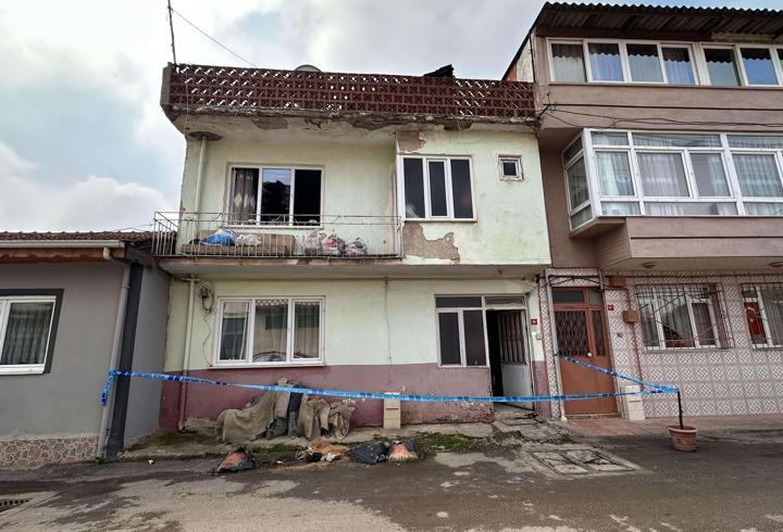 Bursa'da ocakta bırakılan yemek 2 kardeşi hayattan kopardı 