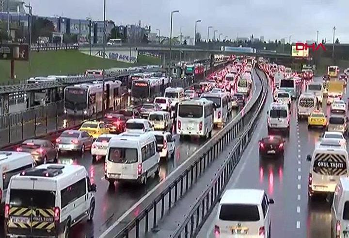 İstanbul’da tatil bitti, trafik yoğunluğu yüzde kaç?