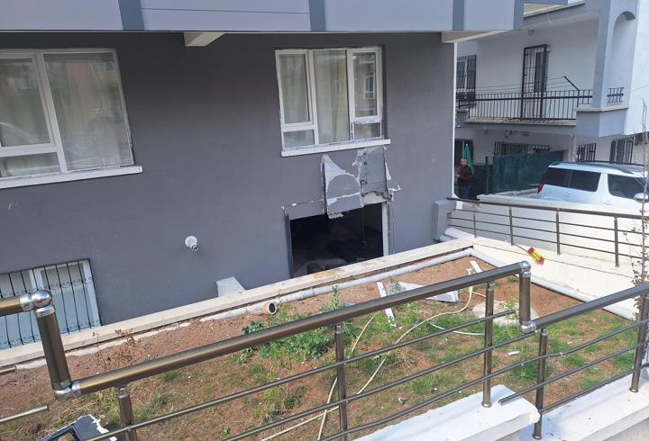 4 katlı binadaki ofiste patlama; 1 yaralı