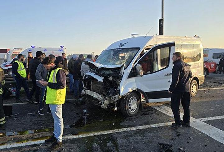 SON DAKİKA... Tekirdağ'da işçi servisleri çarpıştı: 18 yaralı 