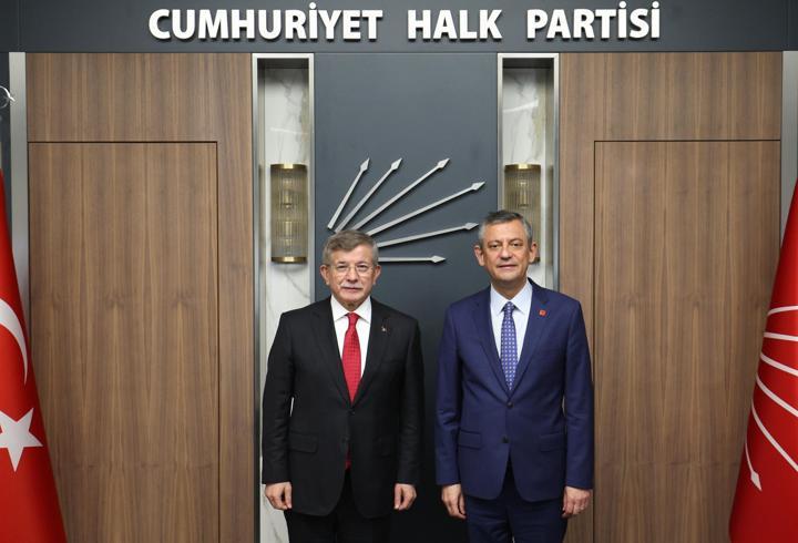 Özgür Özel: Erdoğan'a 'darbeci' diyen ilk kişi Sayın Bahçeli'dir