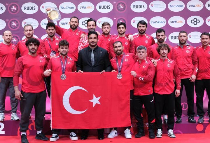 Erkekler Serbest Güreş A Milli Takımı Avrupa üçüncüsü oldu