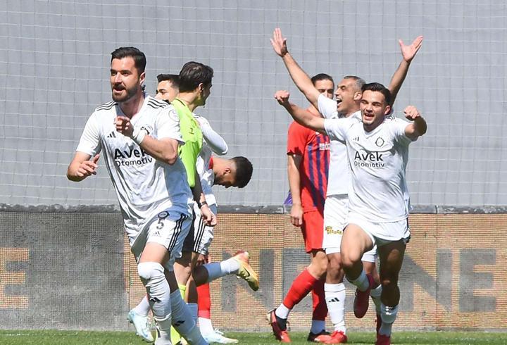 Altay deplasmanda kurtuluş için terliyor
