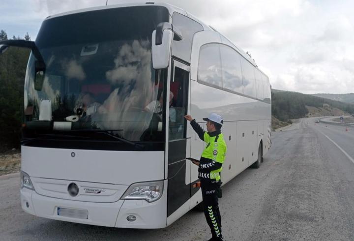 Antalya'da 2 haftada 38 bin 360 sürücüye ceza yazıldı