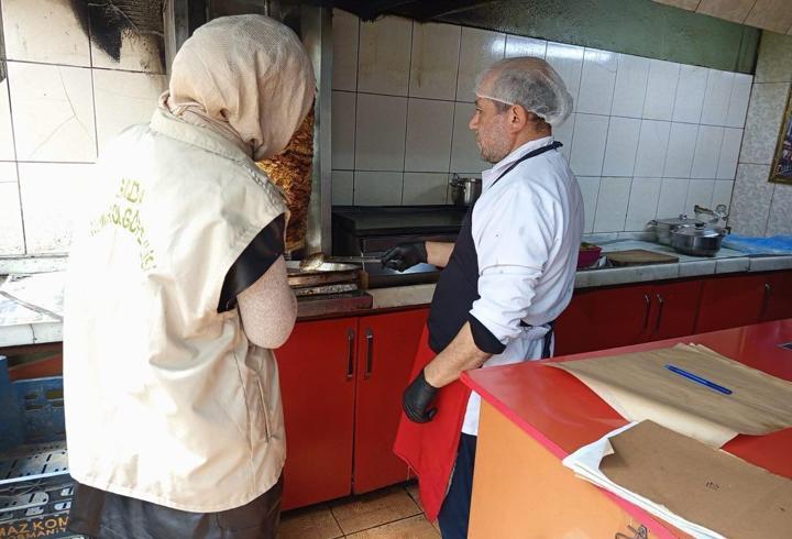Dönerciler eş zamanlı denetlendi
