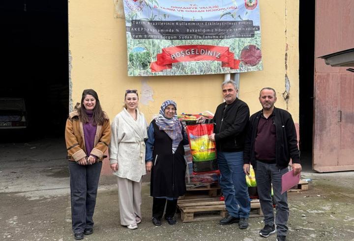 Çiftçilere yüzde 75 hibeli yem bitkisi tohumu desteği