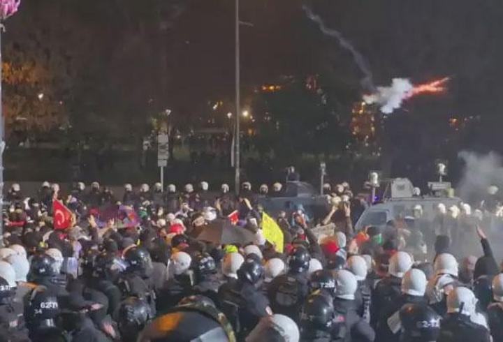 Protestolara katılan 93 kişi daha serbest bırakıldı