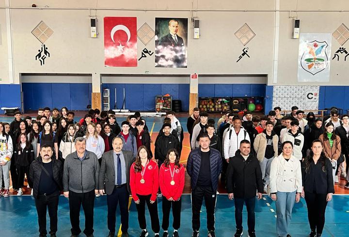 Burdurlu güreşçiler milli takım kampında