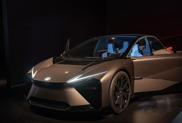 Lexus'tan yeni tasarım