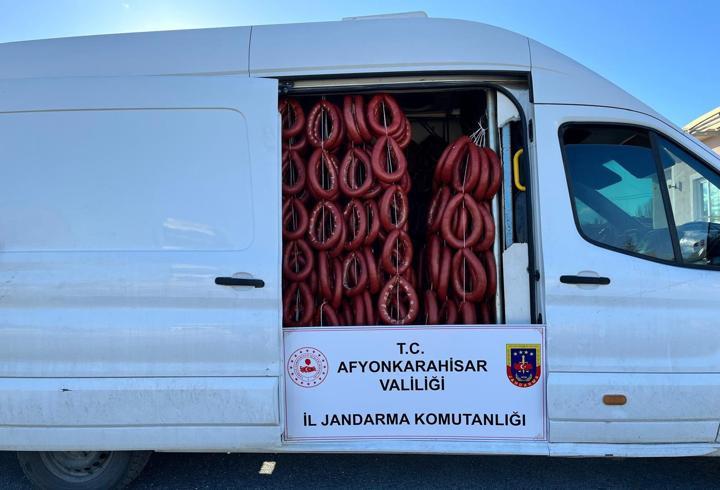 Afyonkarahisar'da bozuk sucuk operasyonu