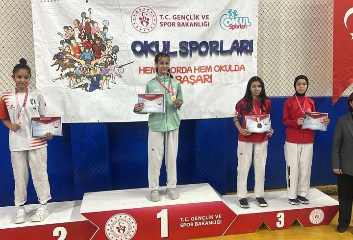 Osmaniyeli Taekwondocular Mersin’den madalyalarla döndü