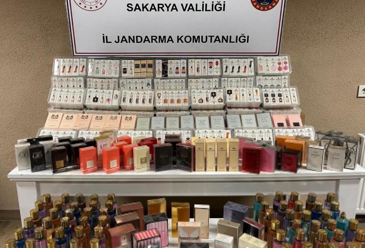 Sakarya'da 1,5 milyon TL değerinde kaçak parfüm ele geçirildi