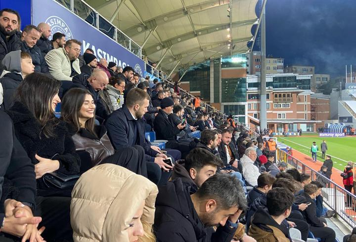 Premier Lig devleri Berke Özer'i izlemeye geldi