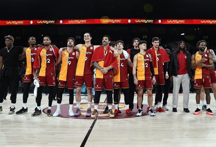 Galatasaray dörtlü final için parkede!