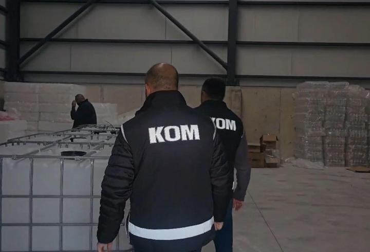 Kocaeli'de 12 ton sahte alkol ele geçirildi
