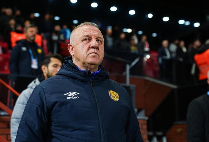 MKE Ankaragücü Teknik Direktörü Mesut Bakkal'dan açıklama