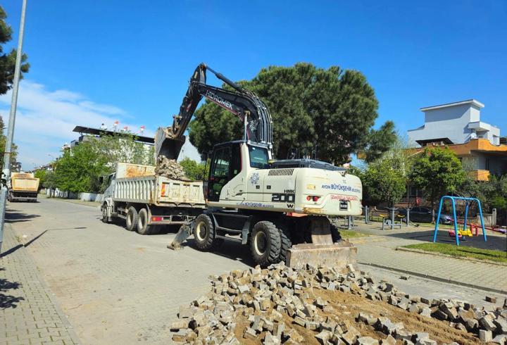 Aydın'da yol yapım çalışmaları sürüyor