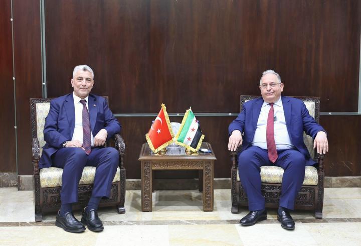 Bakan Bolat, Şam'da Suriye Maliye Bakanı ile görüştü