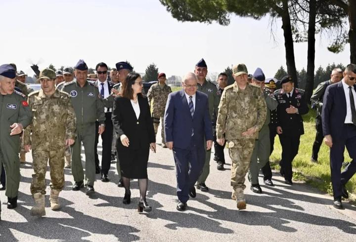 Milli Savunma Bakanı Yalova'da İncelemelerde Bulundu