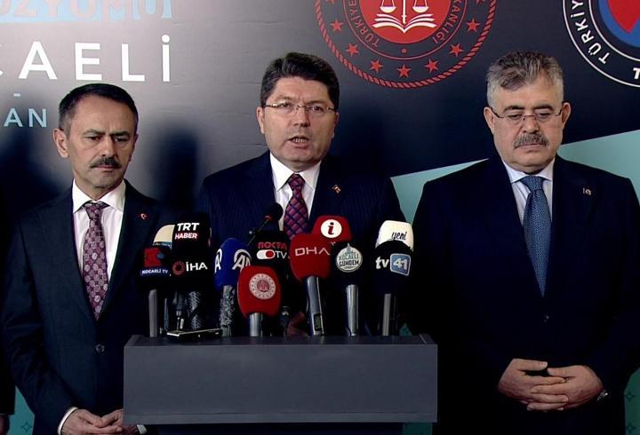 SON DAKİKA... "CHP'ye kayyum" iddiaları... 'Dezenformasyon amaçlı' diyen Bakan Tunç: İtibar etmeyin!