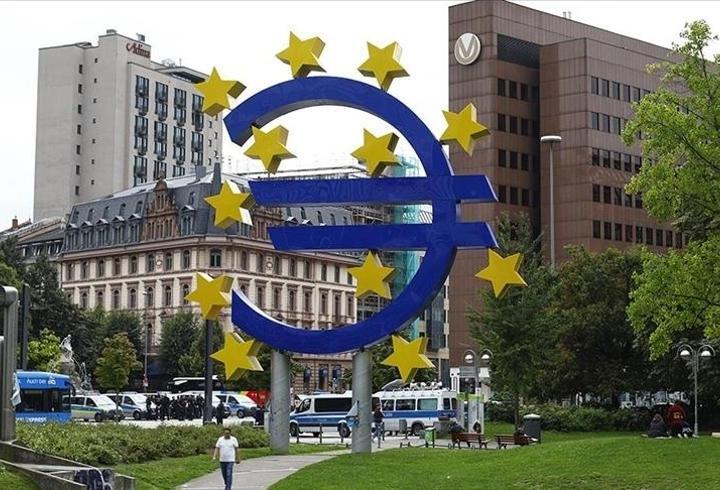 ECB, 3 temel politika faizini 25 baz puan düşürdü