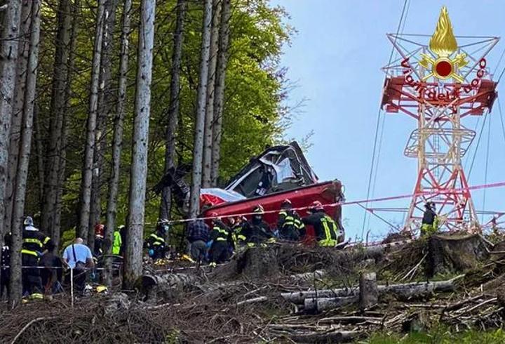 İtalya’da teleferik kabini düştü: 4 ölü