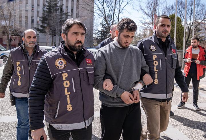 Erzurum'da Eşi Tarafından Boğularak Öldürülen Kadın Defnedildi