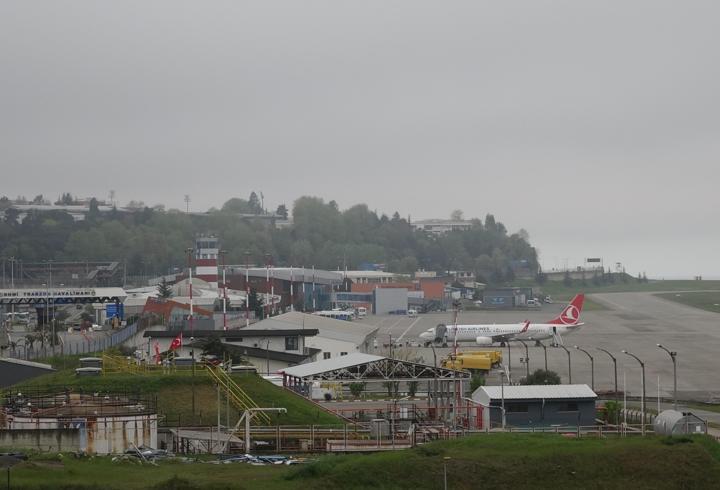 Trabzon'da uçuşlara 'sis' engeli