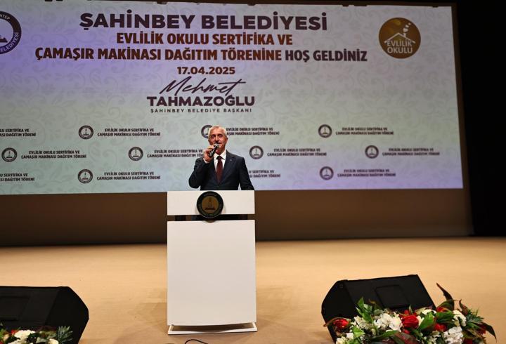 Gaziantep'te 672 çifte evlilik eğitimi verildi