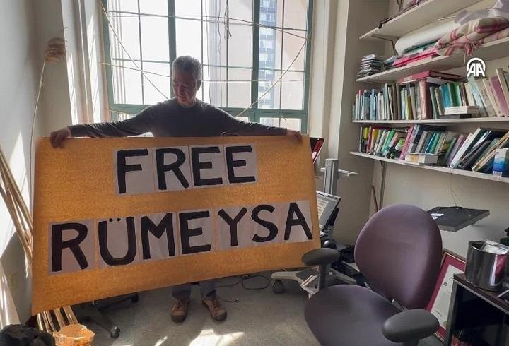 ABD'li profesör, Rümeysa Öztürk için açlık grevinde