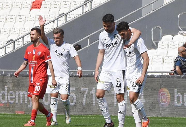 Altay 3 yılda çöktü